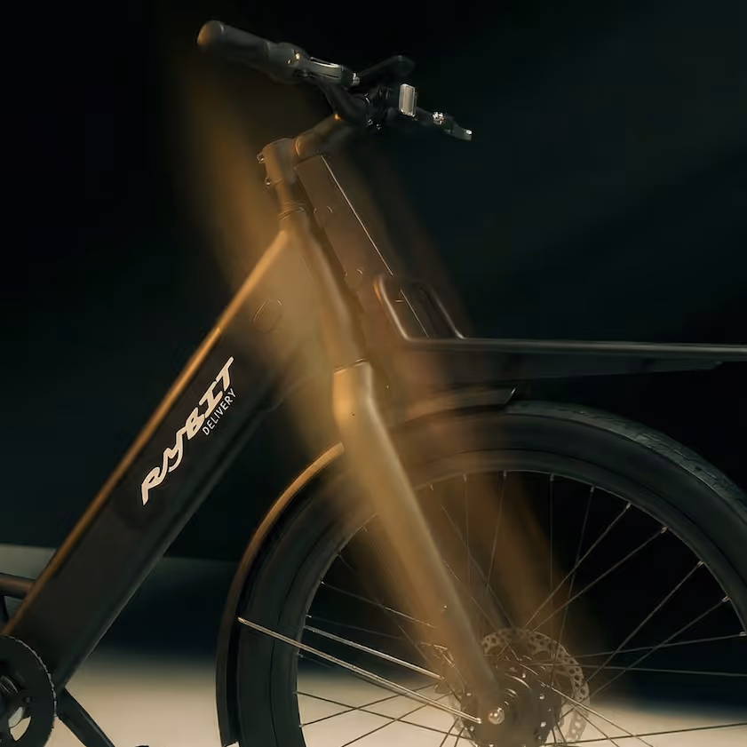 Delivery Dark removable battery detail